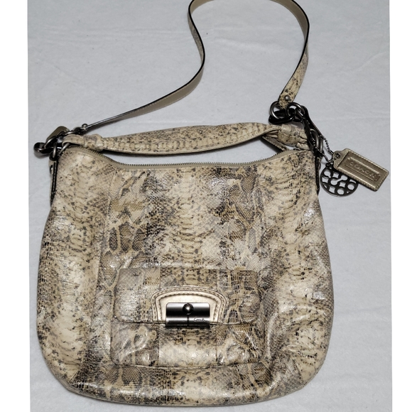 Authentic Coach Kristin Python Embossed Leather Hobo - Picture 2 of 15